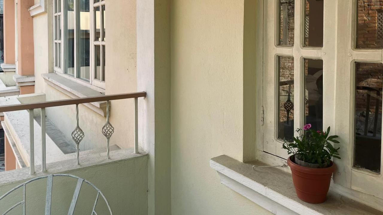 Rooftop Studio And 2Bhk Apartments In Kathmandu'S Most Happening Place Екстериор снимка