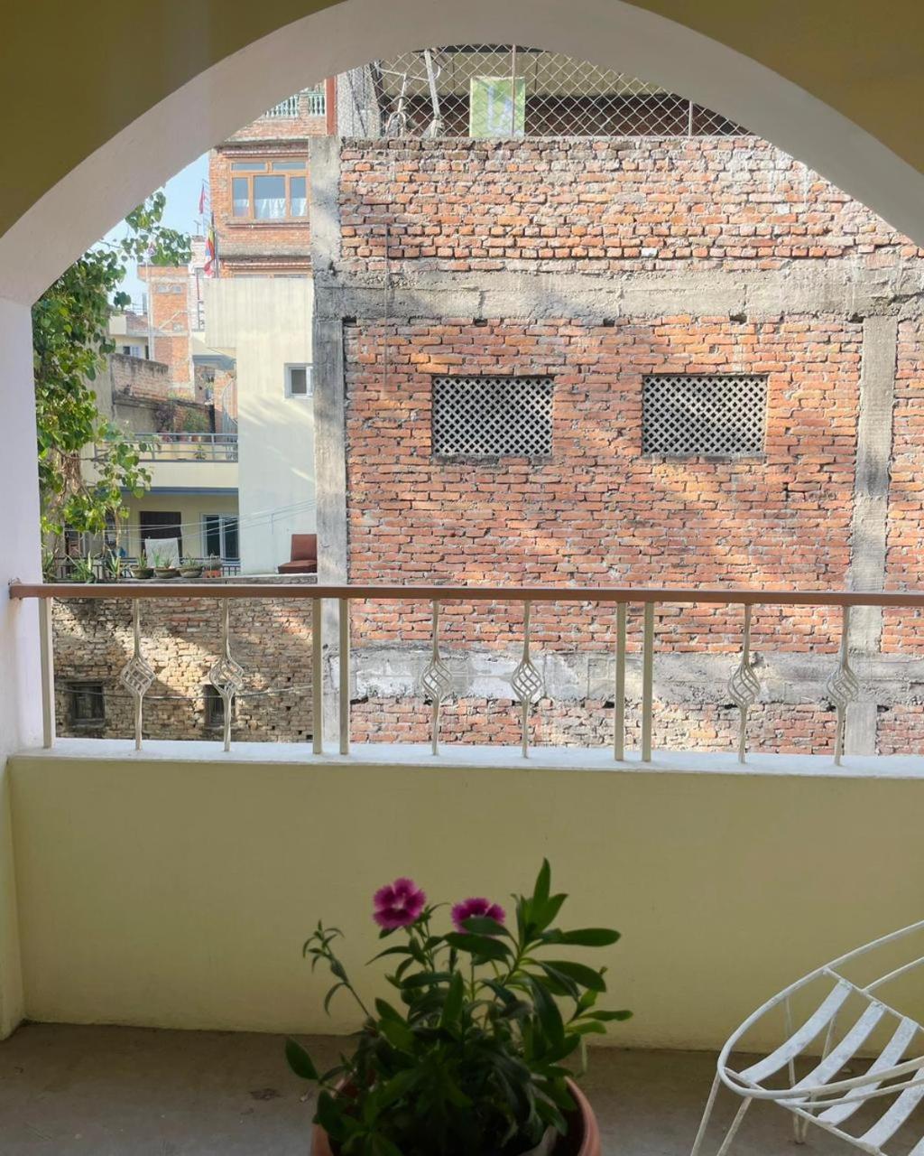 Rooftop Studio And 2Bhk Apartments In Kathmandu'S Most Happening Place Стая снимка